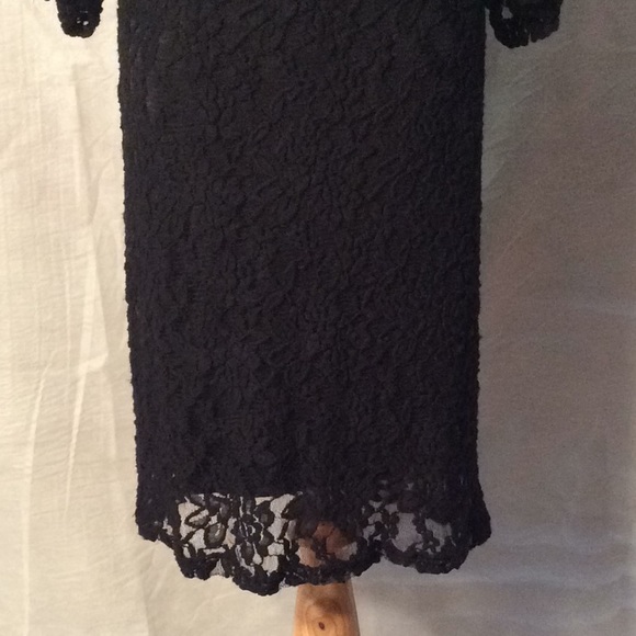 Nostalgia Black Lace Sheath Dress - M - Picture 3 of 8